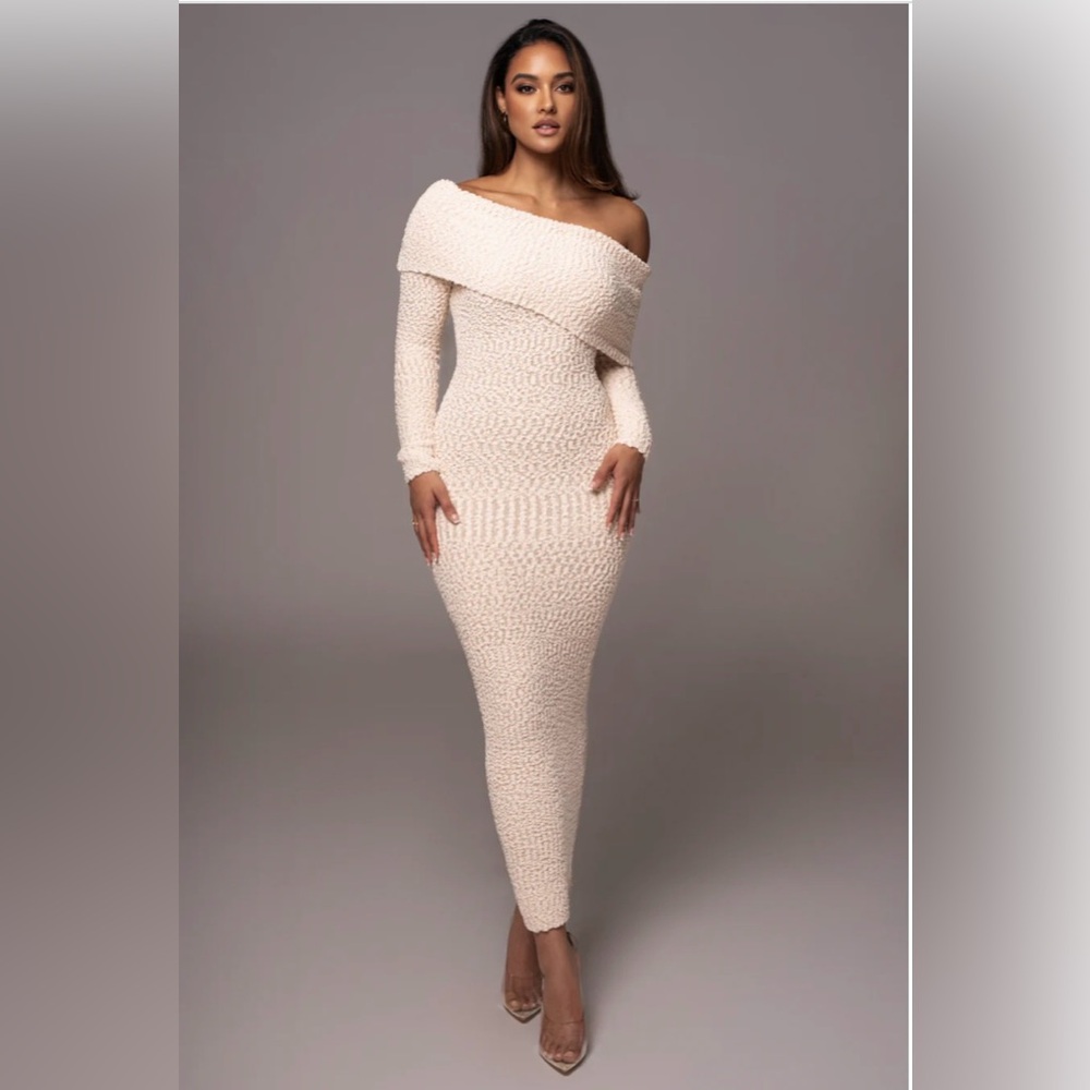 CREAM OLIVEA KNIT MAXI DRESS